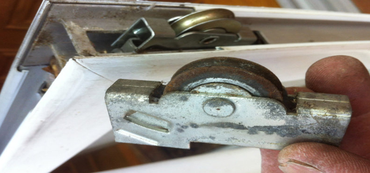 screen door roller repair in Livingston